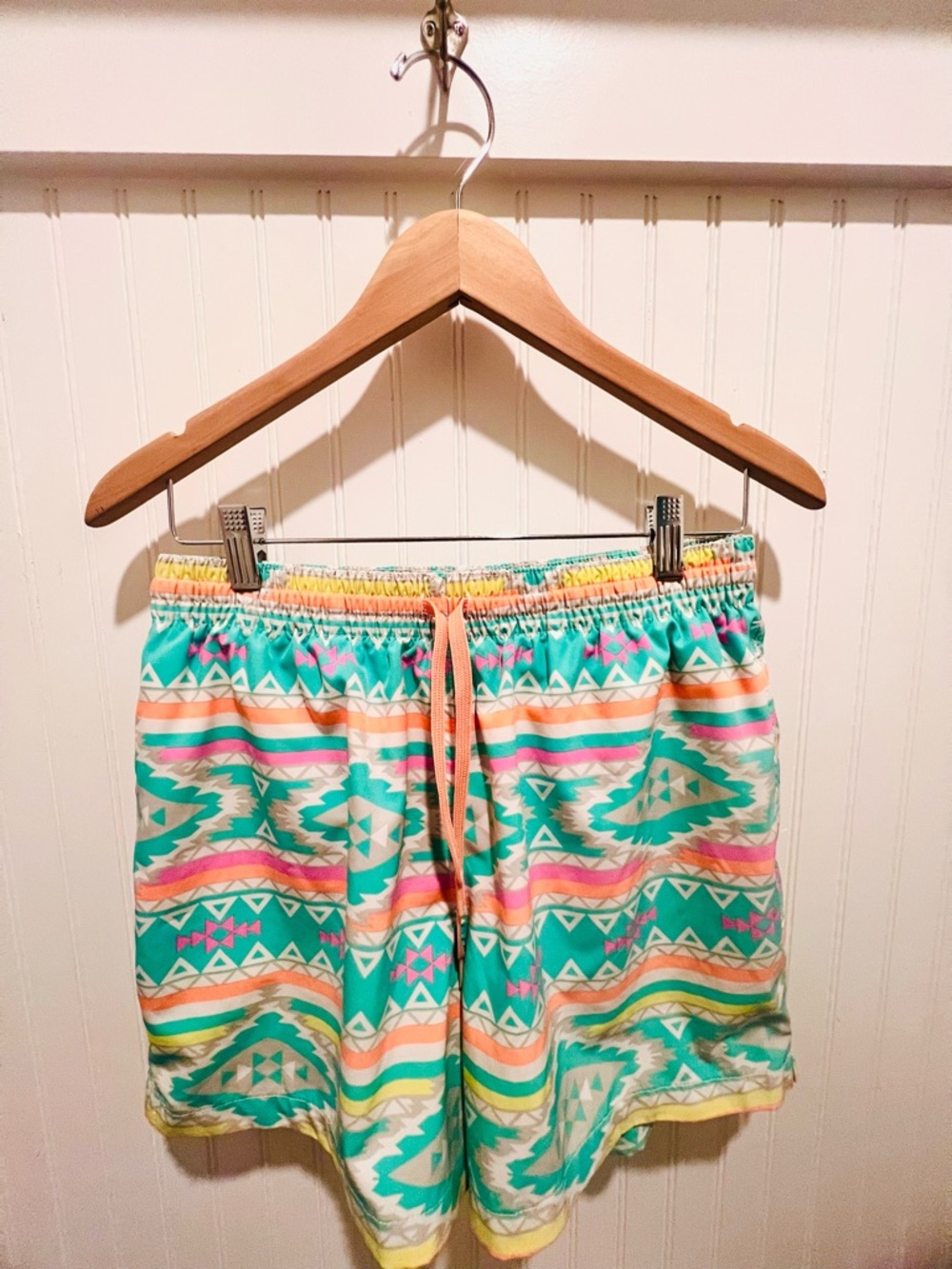 Chubbies Men’s Medium SwimTrunks 5.5” inseam length. EUC. Retails for $69